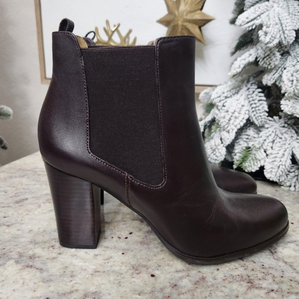 MICHAEL Michael Kors Lottie Ankle Booties